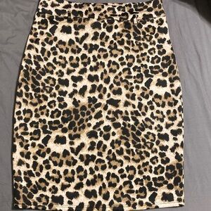 Elegant Leopard Print Pencil Skirt